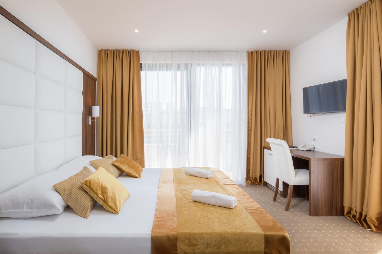 Hotel Perla Rogoznica  Extérieur photo
